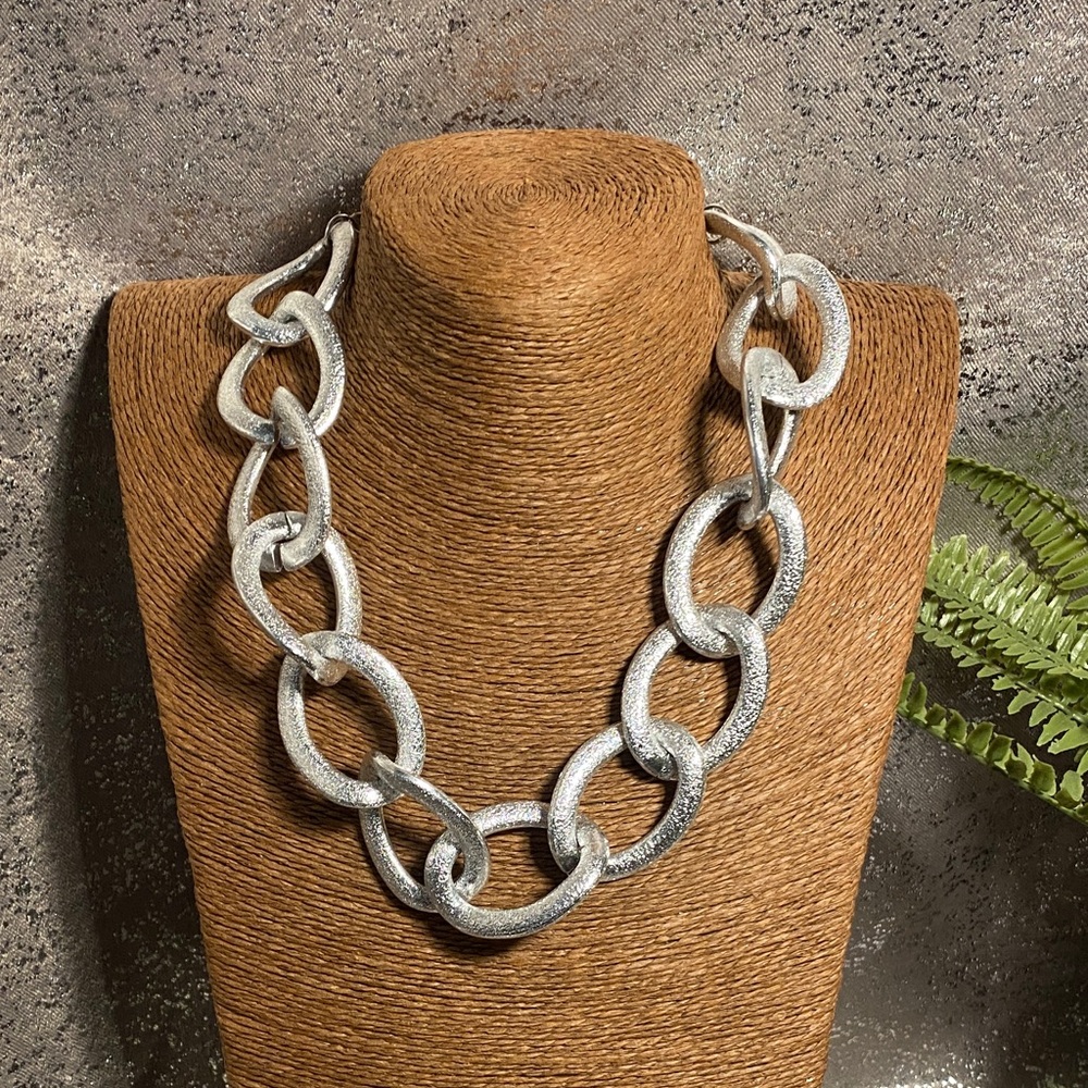 Elegant Silver Chain Necklace